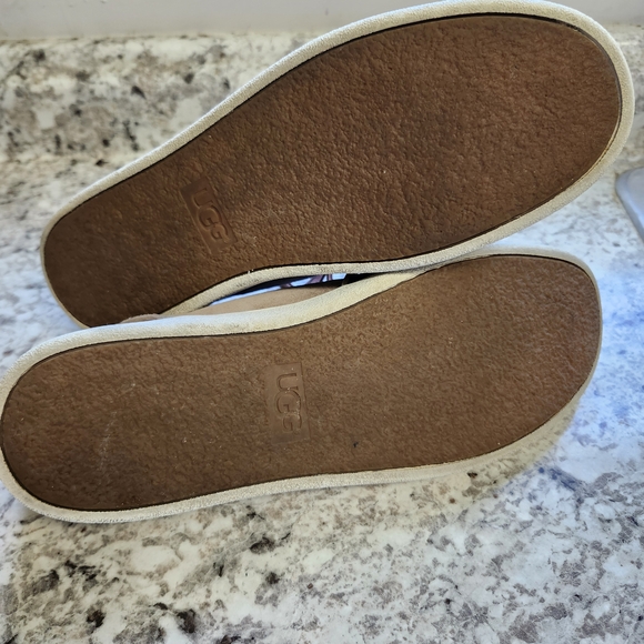 UGG Australia Milo Suede Lace up Sneaker Womens Size 9.5 - Picture 6 of 6